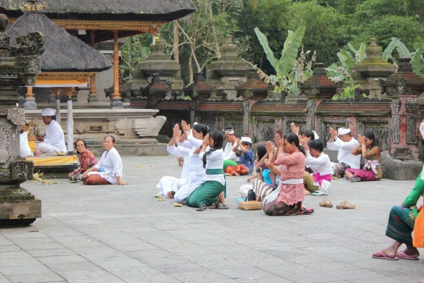Bali Indonesia Prayer